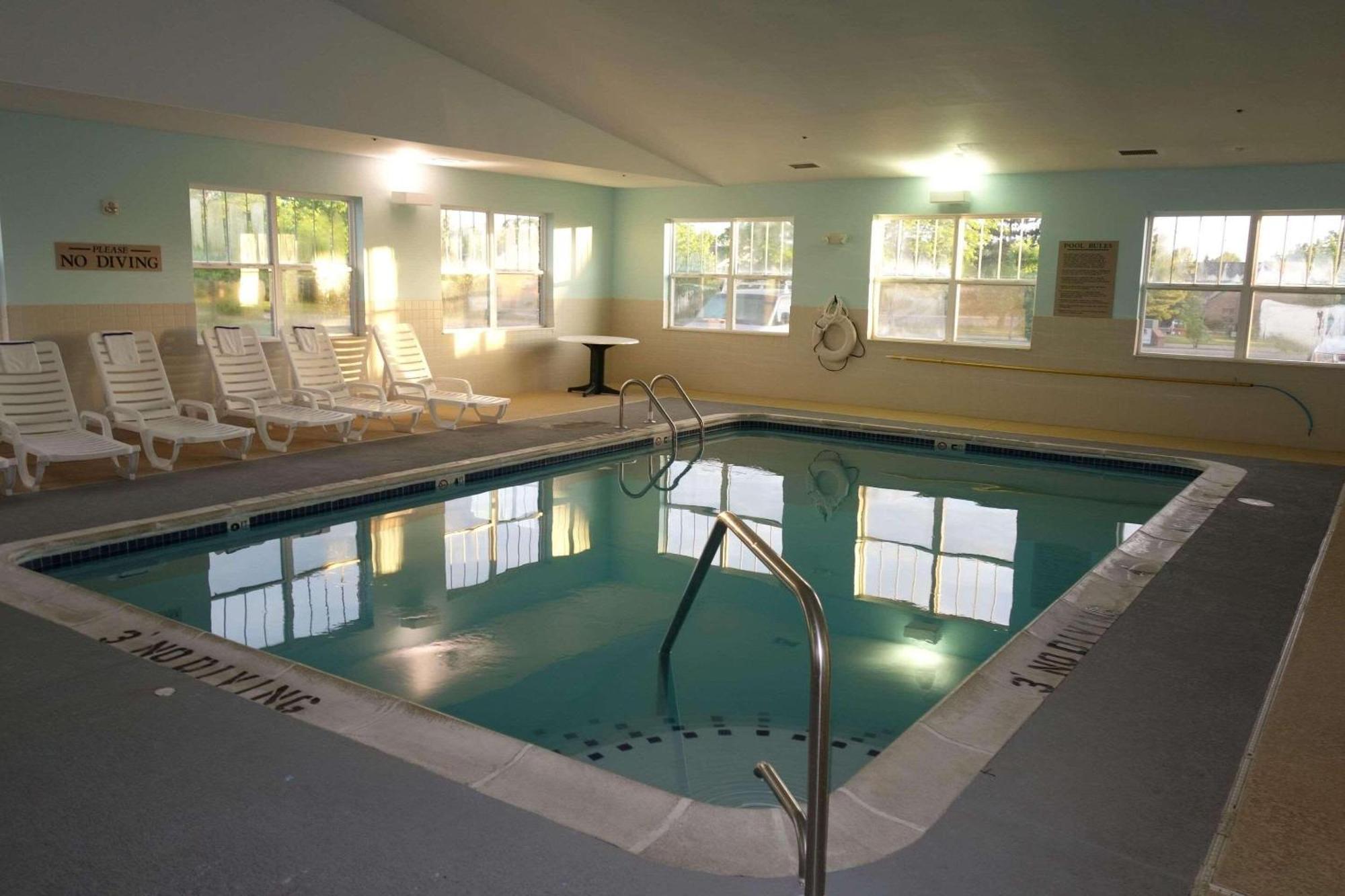 Country Inn & Suites By Radisson, Lansing, Mi Dış mekan fotoğraf